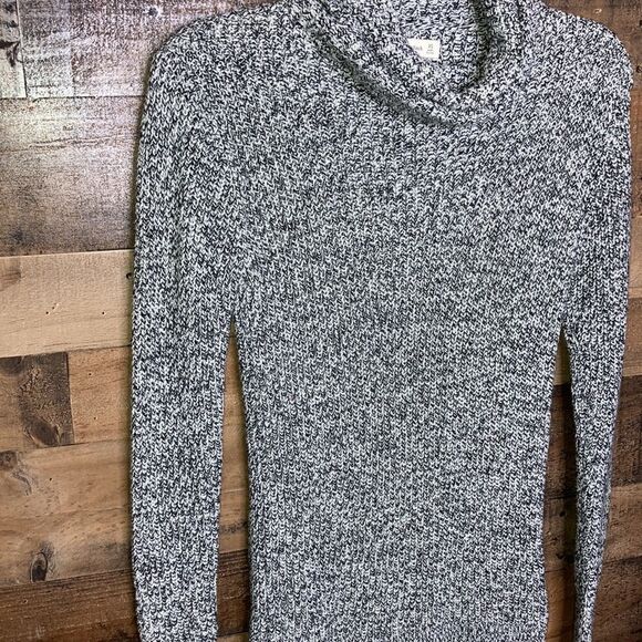 Abercrombie & Fitch Sweater Woman’s Size XS Cable Knit - Picture 5 of 5